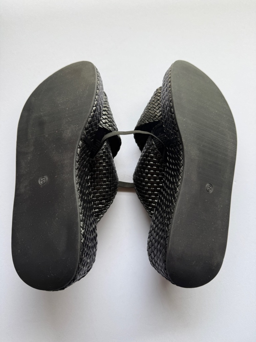 Seychelles Black Woven Platform Slide Sandals - Picture 9 of 11